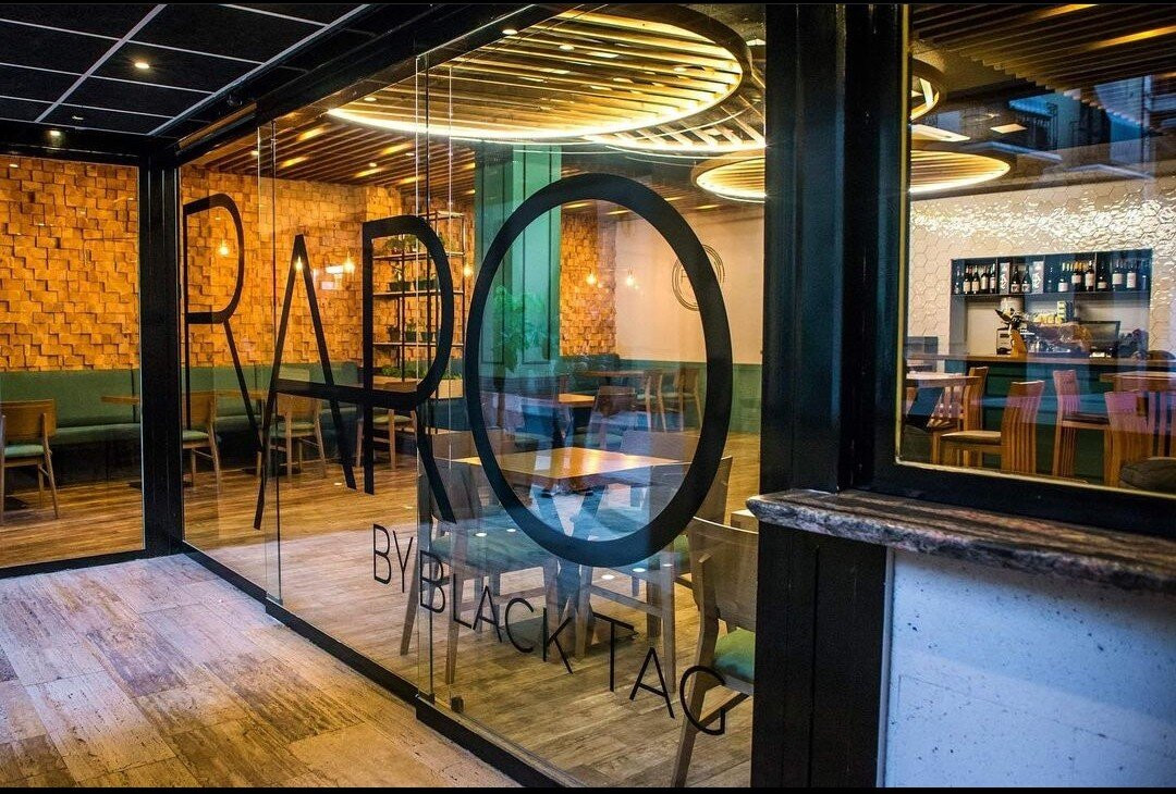 Pliego餐馆和美食-Raro By Black Tag