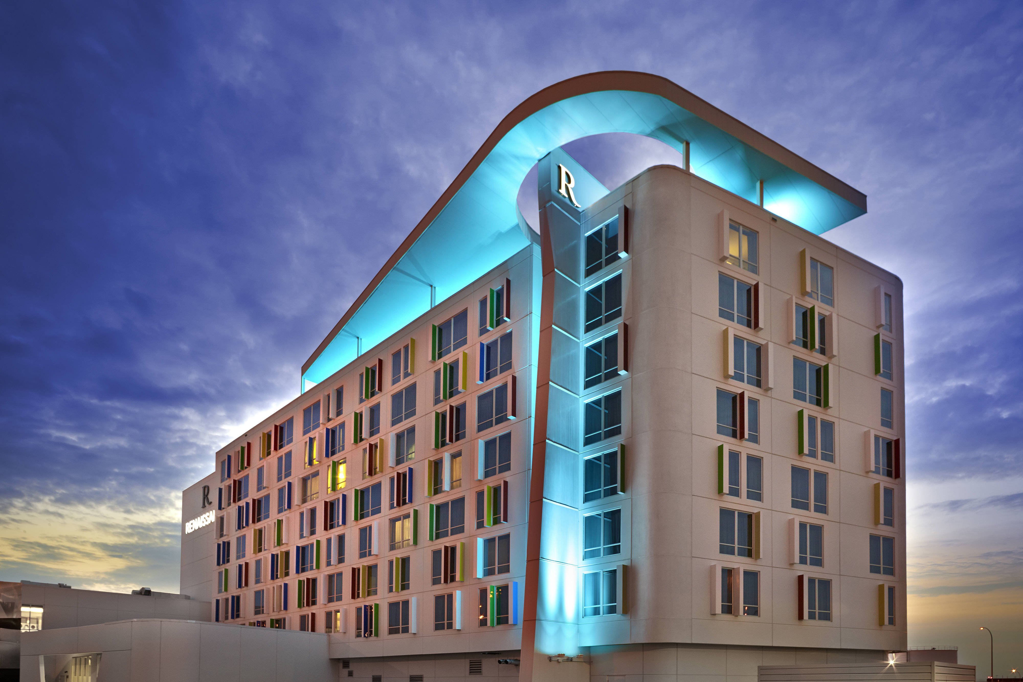 埃德蒙顿机场万丽酒店-官方