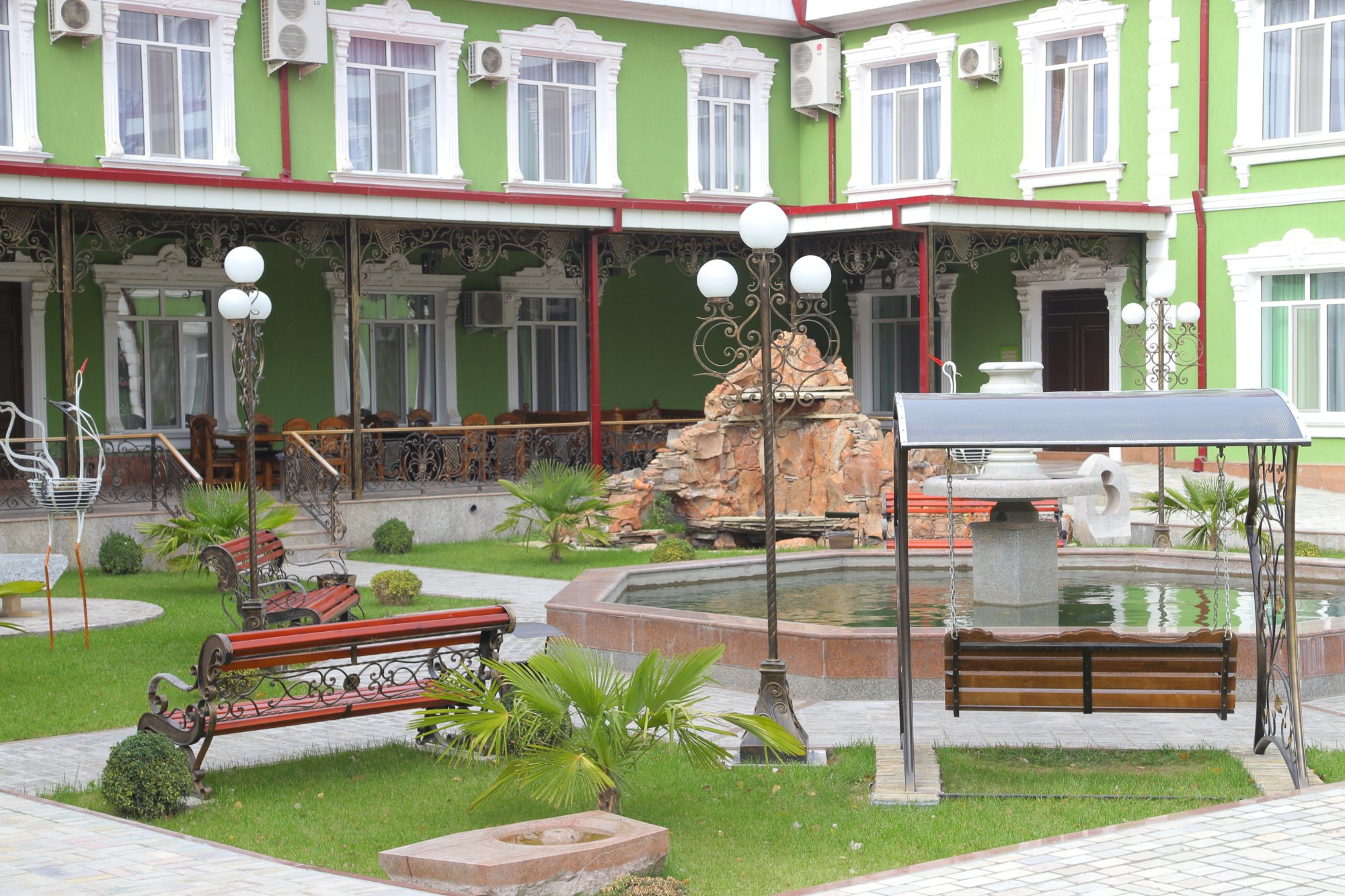 Sipehr Hotel-浴室