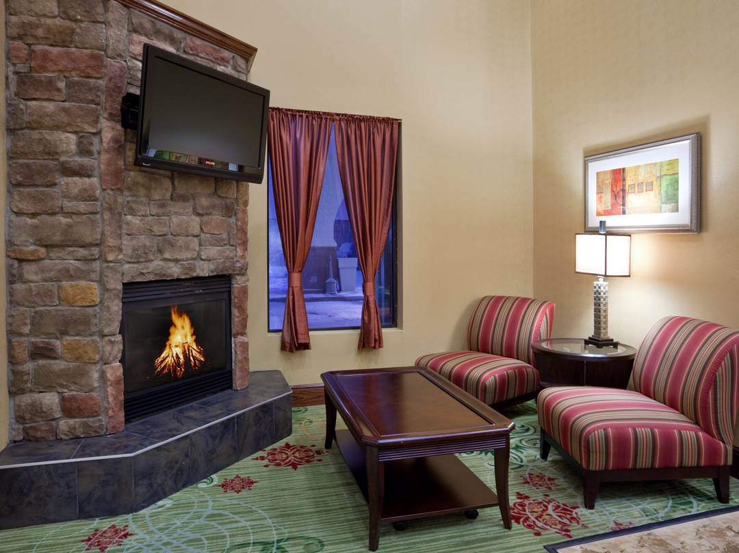 Holiday Inn Express & Suites Cleveland-Streetsboro by IHG主图