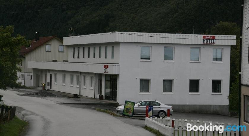 Systra Hotel Sovik主图