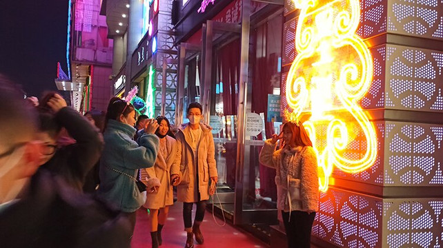 天津滨江道步行街-天津市必去景点