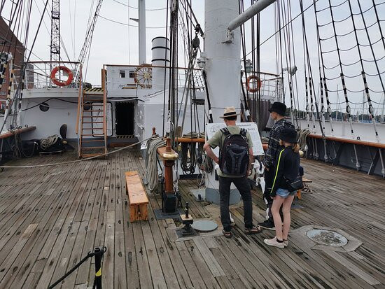 Gorch Fock I-施特拉尔松德必去景点