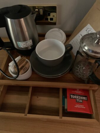 The Fox & Coney Inn Hotel主图