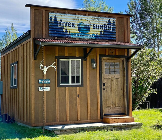 River Summit Outfitters & Lodge