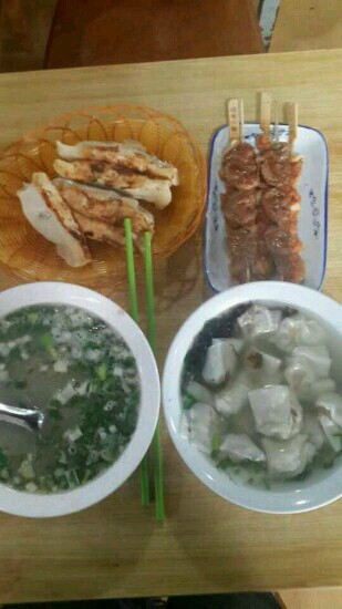 胶南市餐馆和美食-冬不拉餐厅