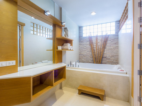 春蓬图斯塔度假村