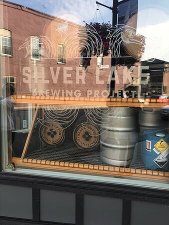 Silver Lake Brewing Project-Perry必去景点