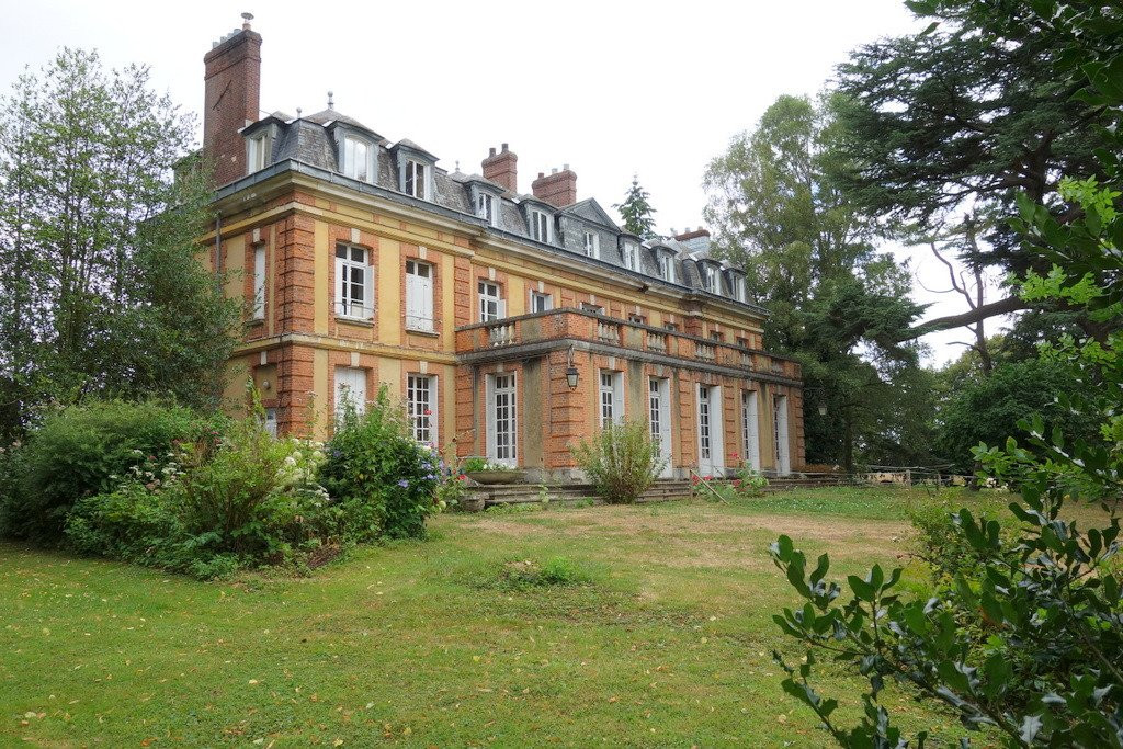 Chateau du Mont Perreux