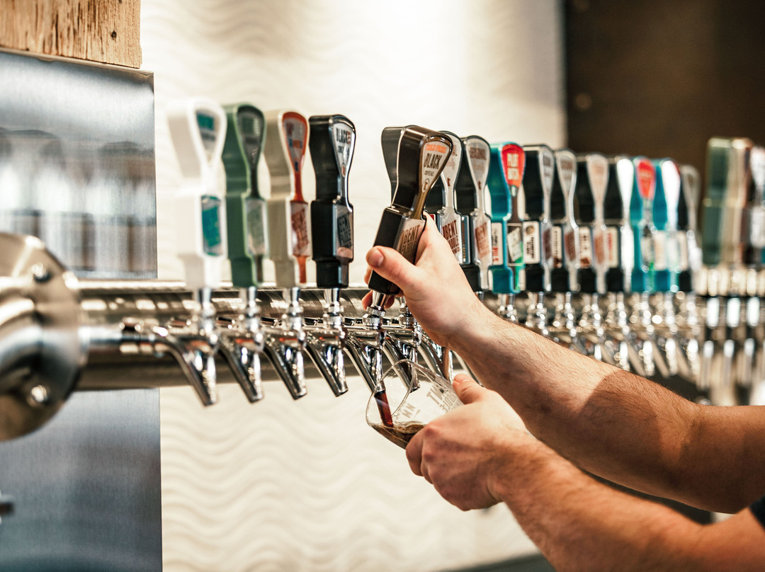 Bent Paddle Brewing Co.