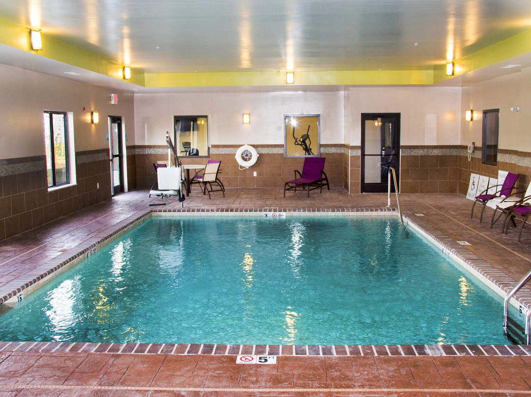 Holiday Inn Express & Suites Sikeston By IHG主图