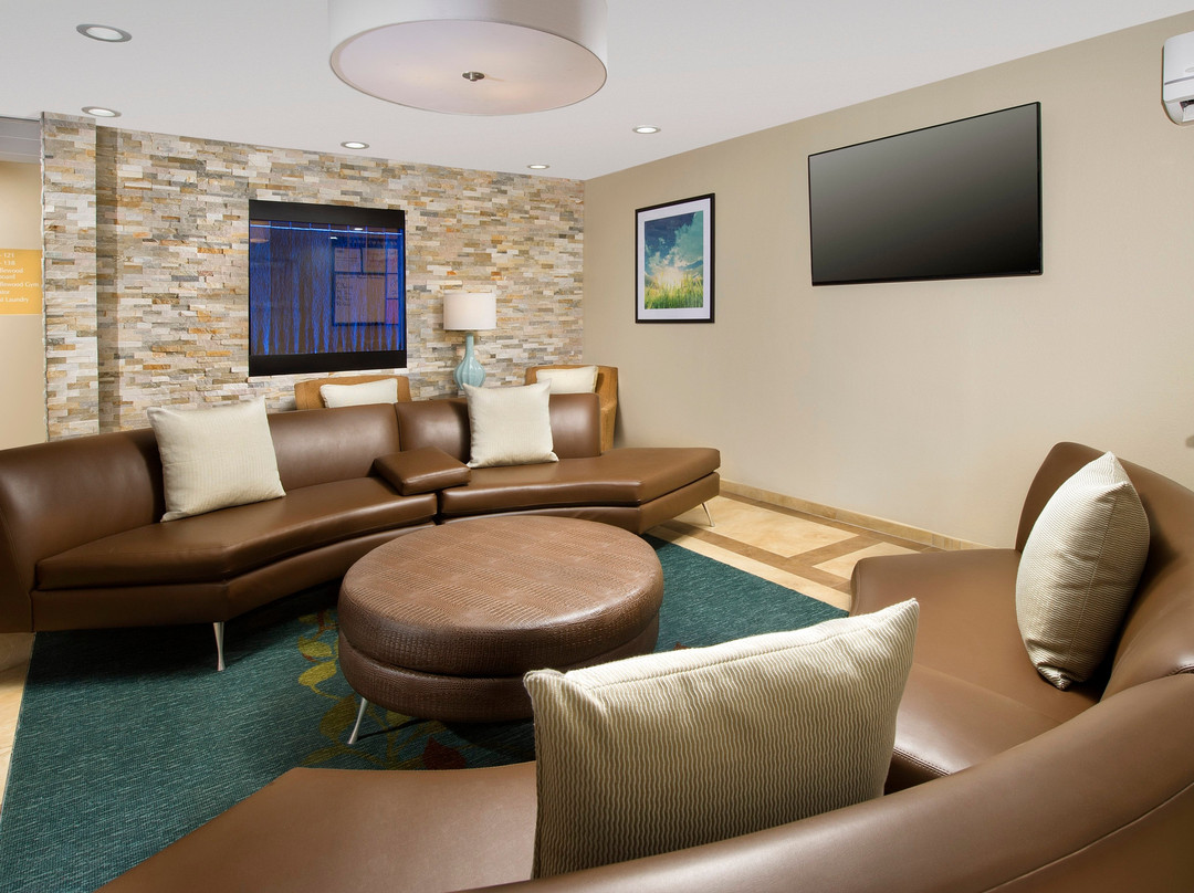 Candlewood Suites Richmond-South by IHG主图