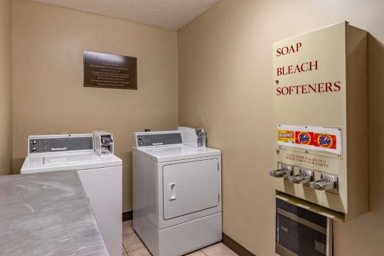 Clarion Pointe Apex - Holly Springs-官方