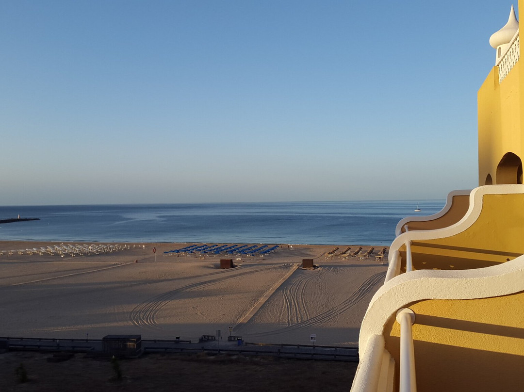 AP Oriental Beach Hotel主图