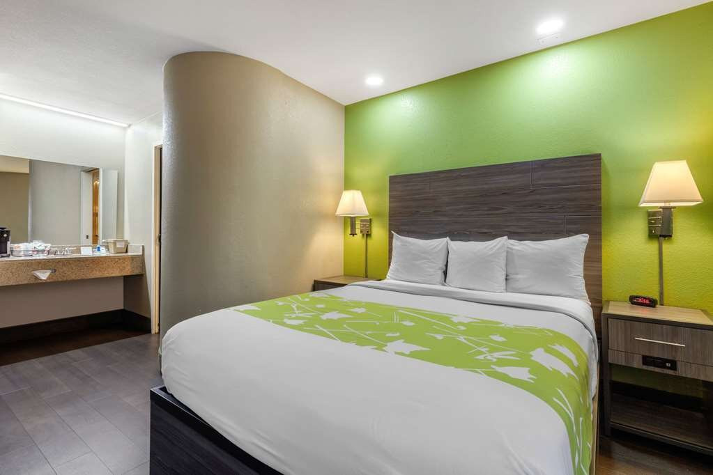 罗德威酒店主图