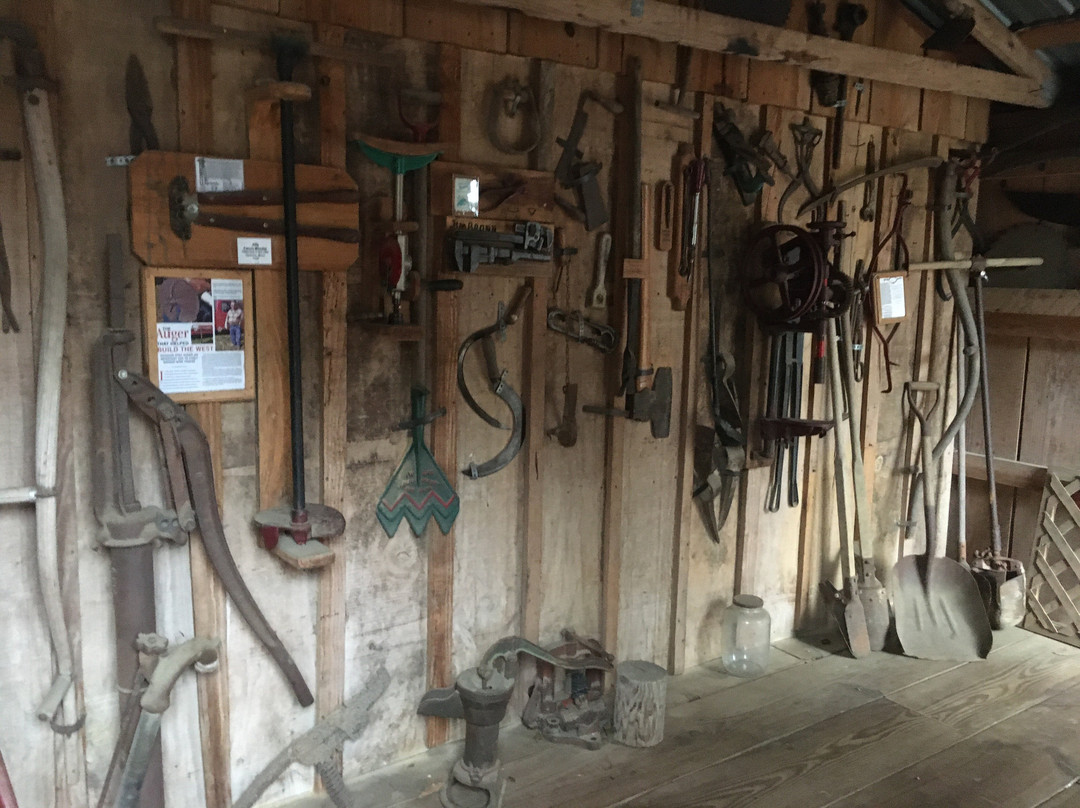 Landrum's Homestead & Village景点图片