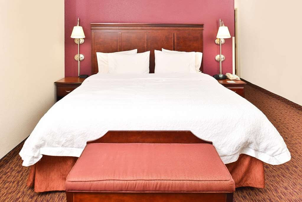 Hampton Inn & Suites Muncie主图