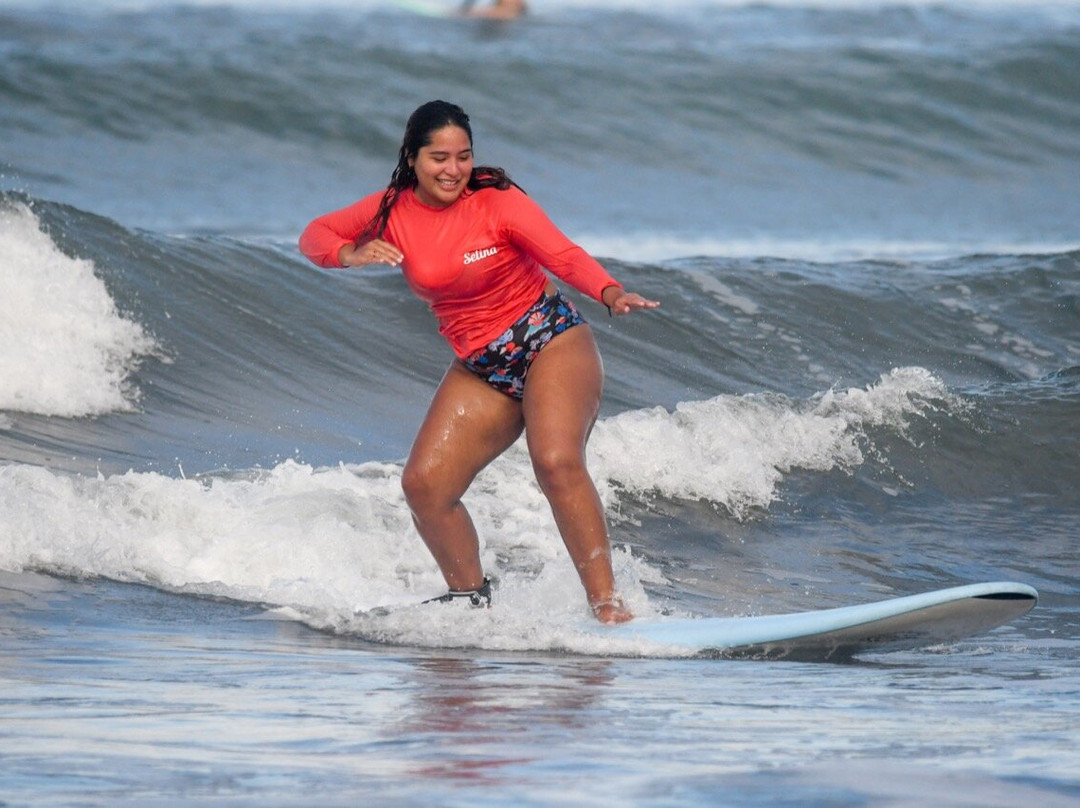 Tortuga Surf School景点图片