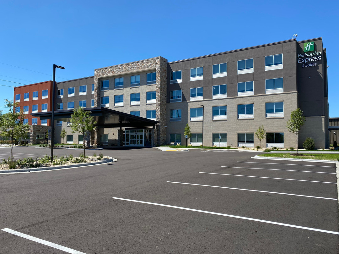 Holiday Inn Express & Suites Madison West - Middleton by IHG主图