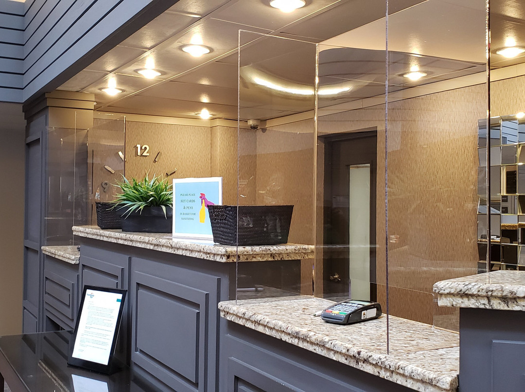 Travelway Inn Sudbury主图