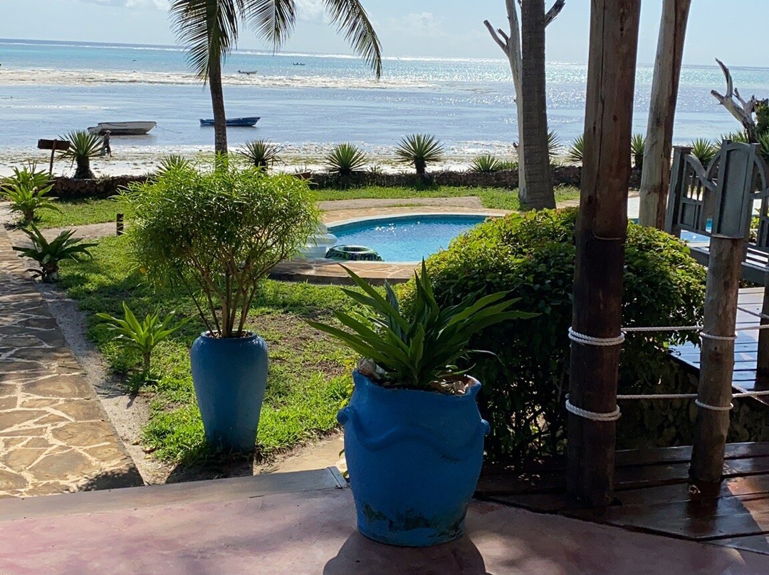 Beach House Michamvi主图