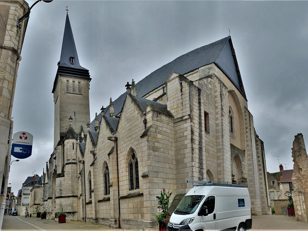 Église Saint Cyr-Issoudun必去景点