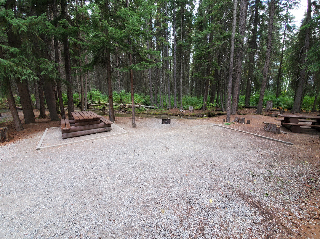 Whitetail Lake Recreation Site & Campground景点图片