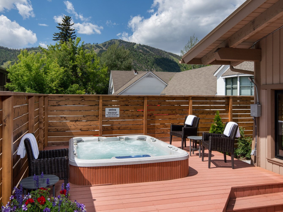 Tamarack Lodge & Resort主图