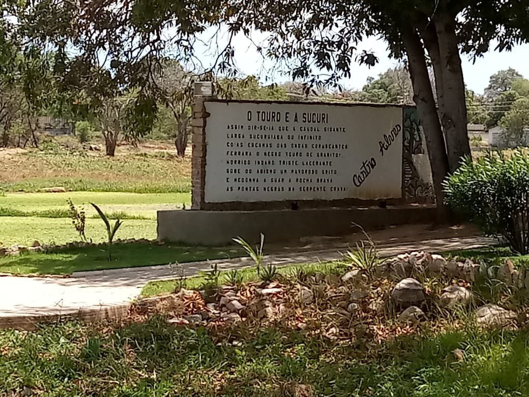 O Touro e a Sucuri-Paulo Afonso必去景点