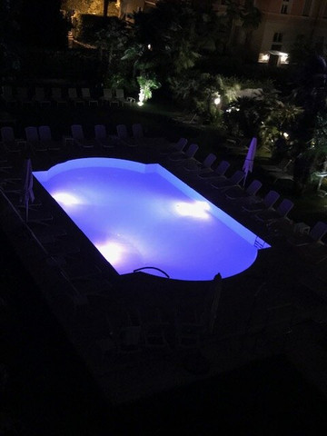 自由大酒店主图