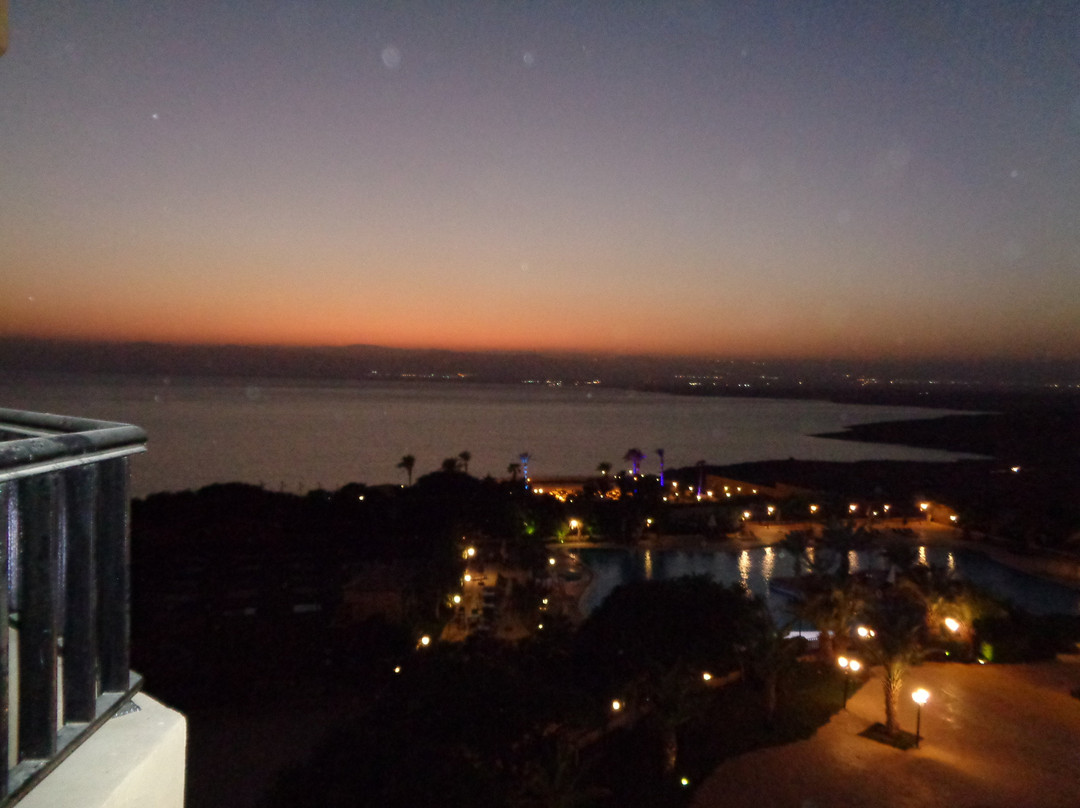 大东方水疗度假村酒店主图