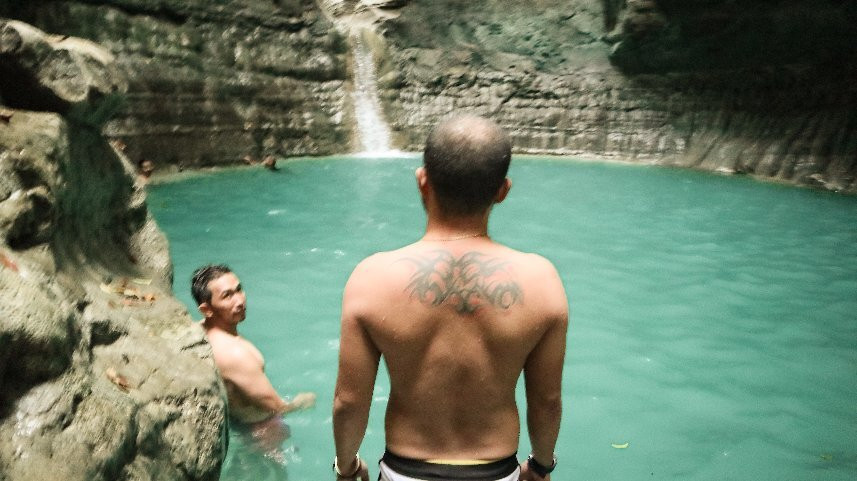Waimarang Waterfall景点图片