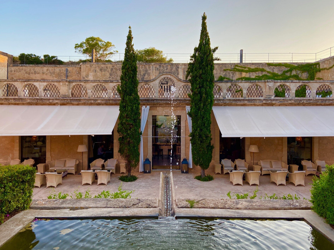 卡普洛卡特酒店主图