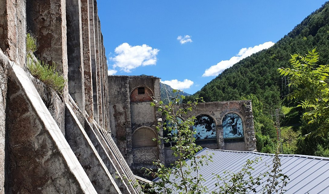 Museu del Ciment de Castellar de n'Hug景点图片