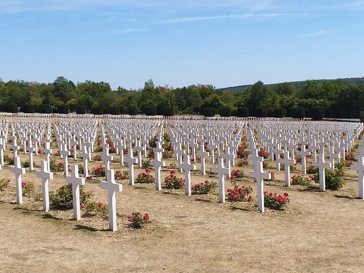 L'Ossuaire de Douaumont-Fleury-Devant-Douaumont必去景点