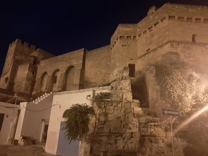 Castello Episcopio-Grottaglie必去景点