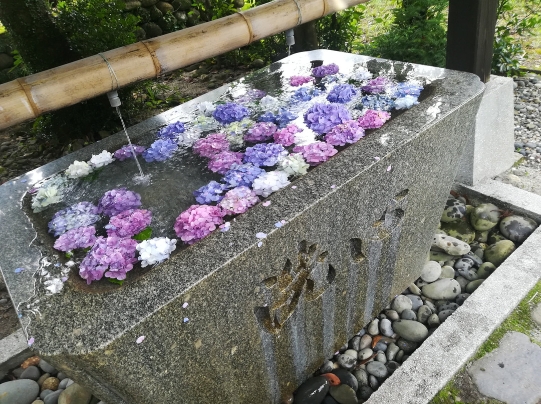 Yaku Shrine景点图片