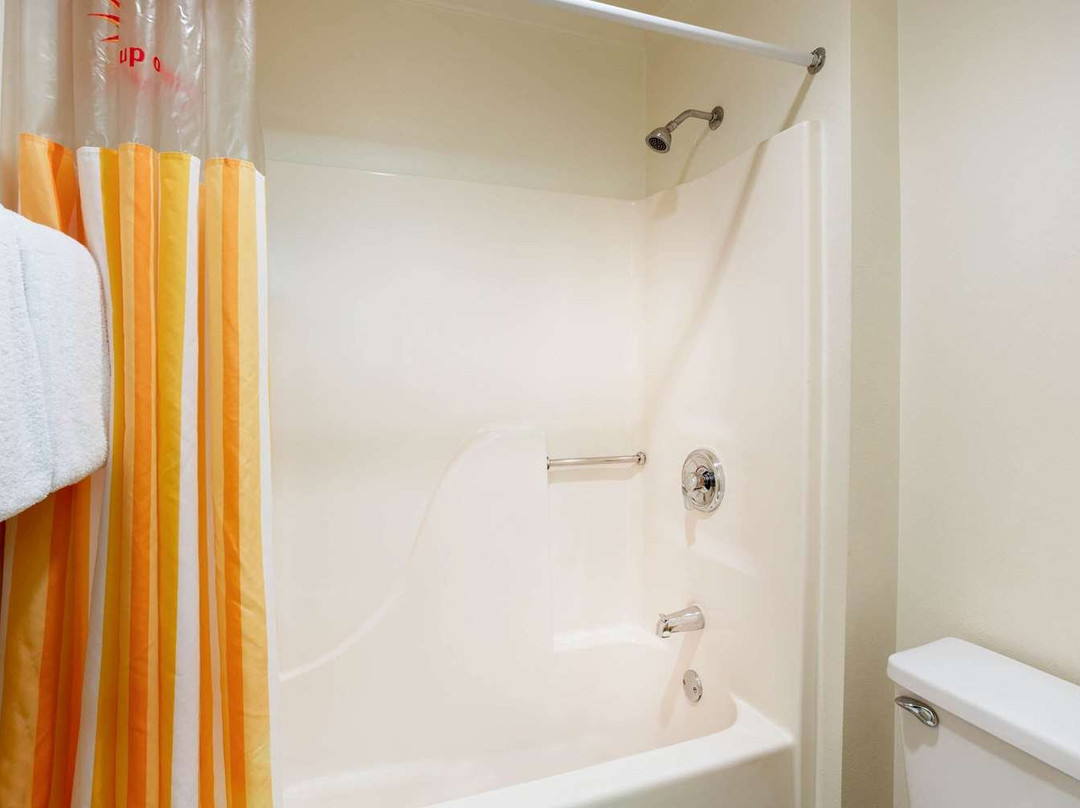 La Quinta Inn by Wyndham Chicago Willowbrook主图