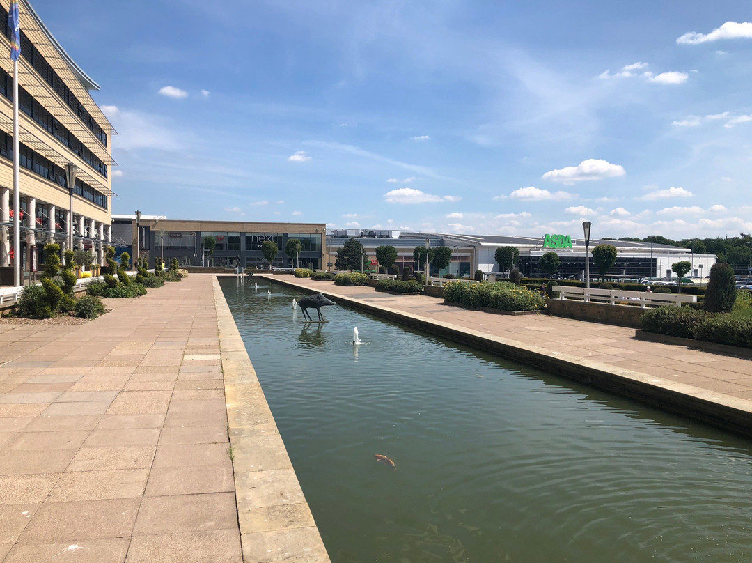 The Water Gardens Shopping Centre景点图片