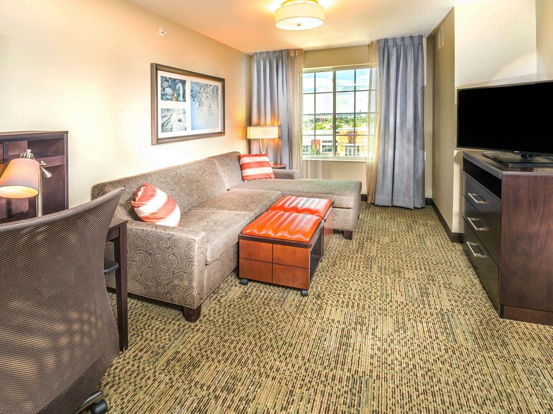 Staybridge Suites Denver - Central Park by IHG主图