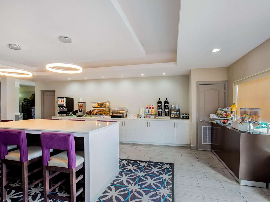 La Quinta Inn & Suites by Wyndham Mission at West McAllen主图