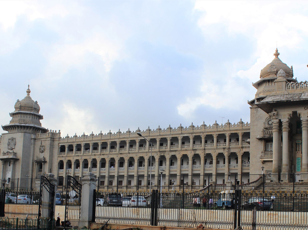 Vidhana Soudha and Attara Kacheri景点图片