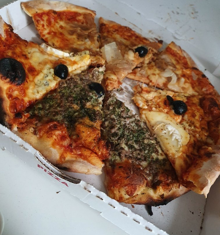 Saint-Apollinaire餐馆和美食-Pizza du Bourg