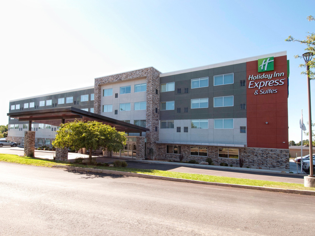 Holiday Inn Express & Suites Johnstown By IHG主图