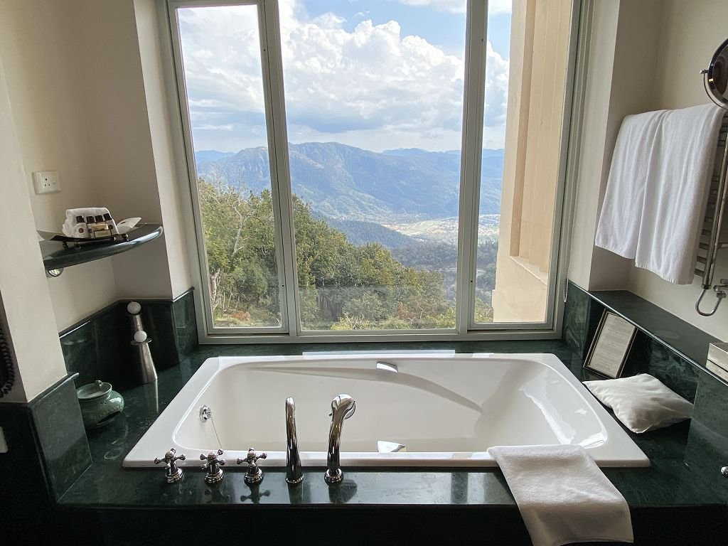 Ananda in the Himalayas主图