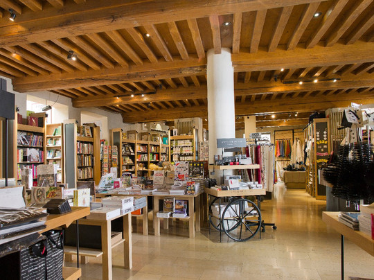 Athenaeum-博讷必去景点