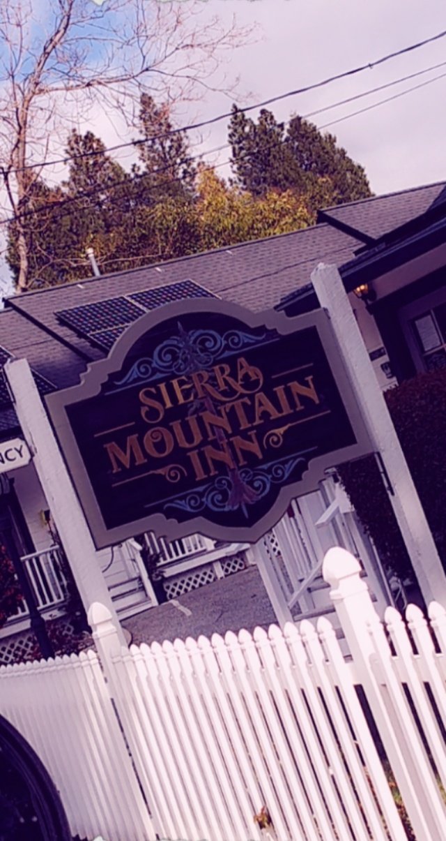 Sierra Mountain Inn-官方