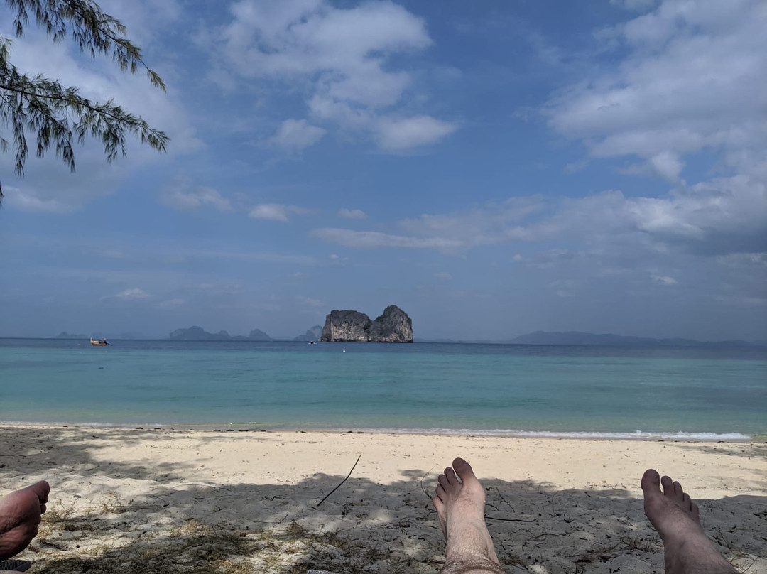 Thanya Beach Resort主图