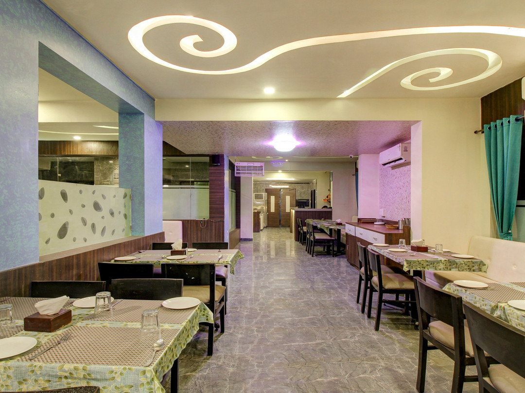 Treebo Tryst Crown Inn主图