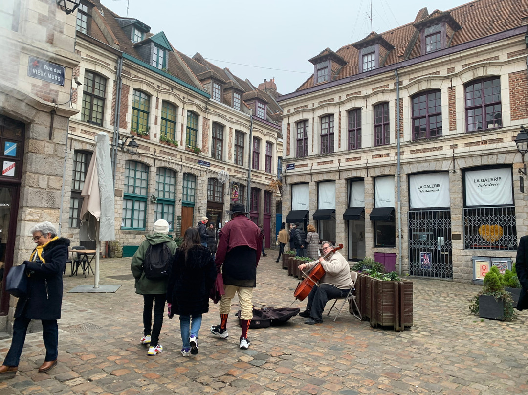Place aux Oignons景点图片
